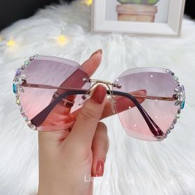 Fashion Diamond rimless Trimmed Sunglasses Women's Fashion Anti UV Slimming Sunglasses (colour: Upper ash and lower powder)